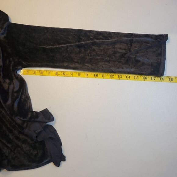 Stark X Velvet Velour Top with Shark Bite Sides Women's Size Medium Charcoal - Picture 11 of 12